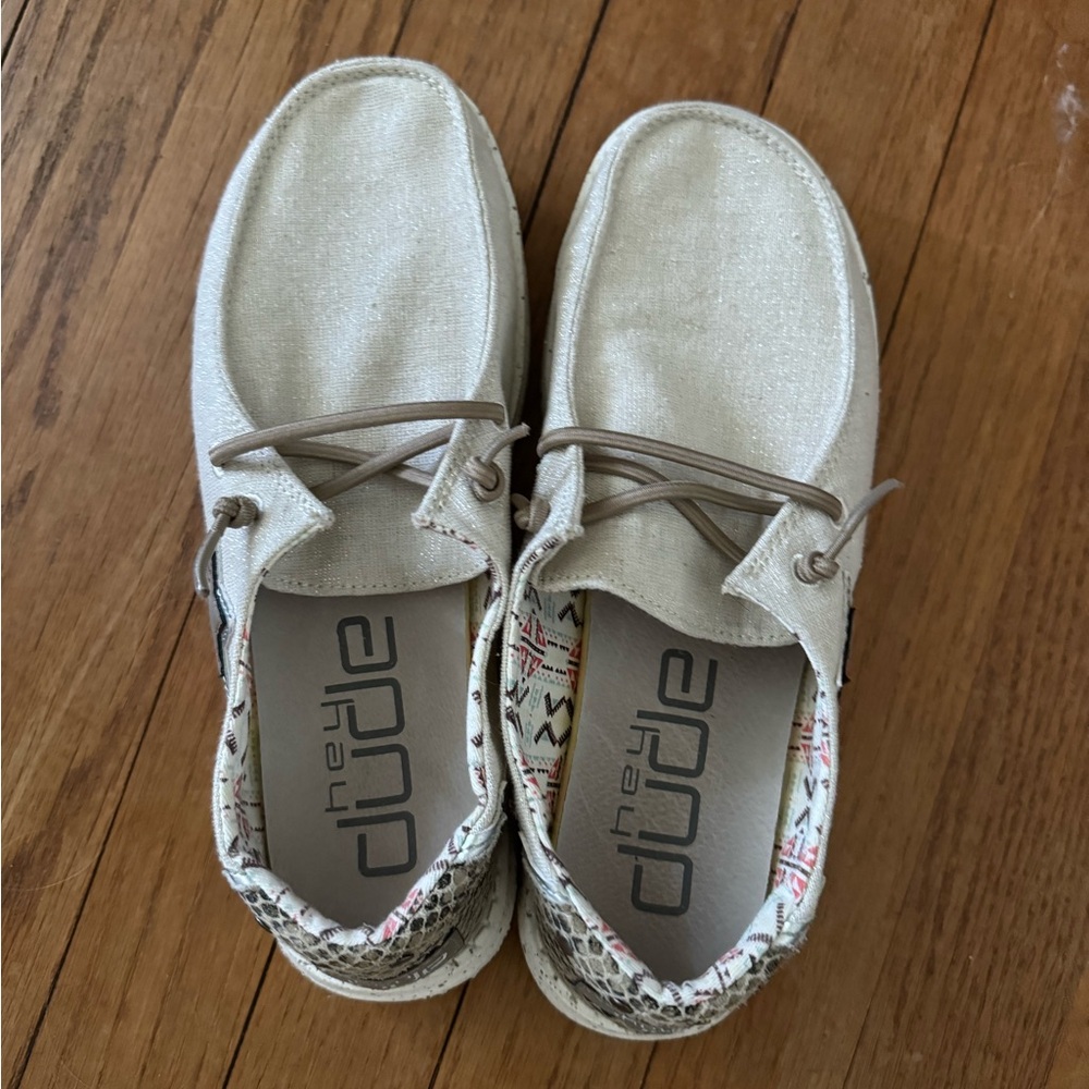 Hey Dude woman’s Cream Shoes